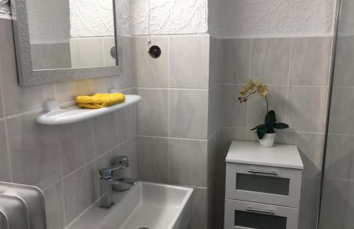 Haus am Fluss mit wunderschöner Dachterrasse mit Flussblick ,Garten und Grill - Foto 19