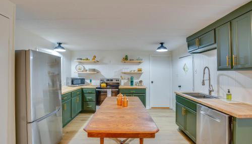 Lakefront Frankston Cabin with Dock and Fire Pit! - Foto 2