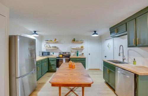 Lakefront Frankston Cabin with Dock and Fire Pit! - Foto 2