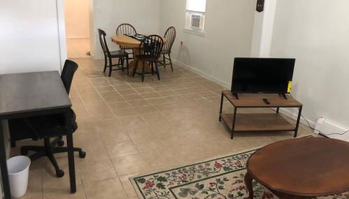 Private 3 bedroom and 1 bathroom house, direct NYC Manhattan train a 15 minute walk away, MetLife Stadium FIFA World Cup 35 minutes away - Foto 4