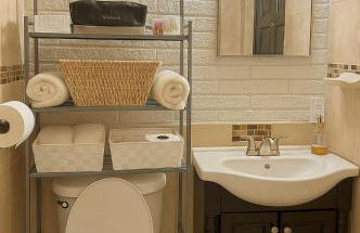 4bdrm Waterfront salt water Pool home with Outdoor theater Game Rm Make up vanities in every room Perfect for Game days and concerts trips to Miami Hard rock stadium and hotel 15 mins away - Foto 23