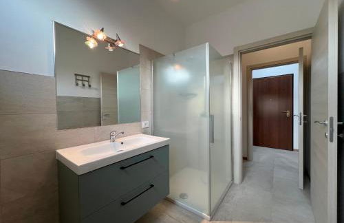 CASA PAOLA Central Stay by the Lake - Foto 18