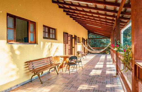 Refúgio e diversão para FAMÍLIAS a 60 min de SP - Piscina, Churrasqueira, wifi 300Mbps - PETFRIENDLY - Foto 18