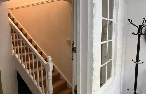 Lovely cottage in Penryn centre with parking - Photo 16