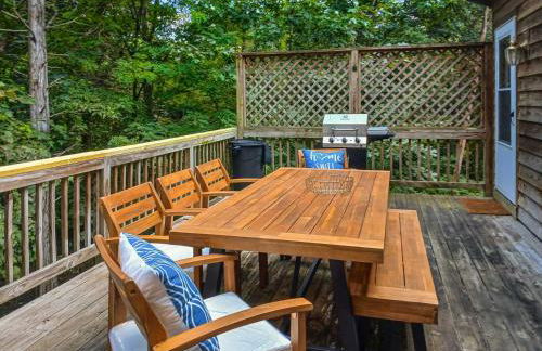Screened Porch w Swing, Fire Pit, Grill & Deck - Photo 35