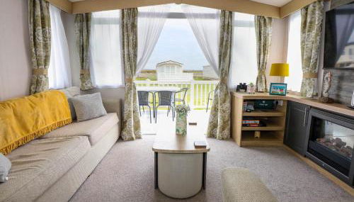 Trewan Lodge - Photo 5