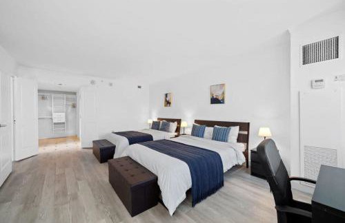 Bold Boardwalk 2BR 3BA Condo by CozySuites - Foto 9