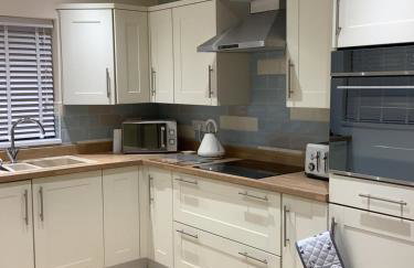 Cambria, a modern 3 bedroom house - Photo 3