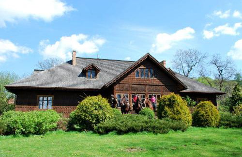 Dwor Trzesniow - Foto 4