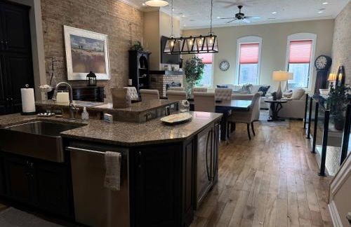 Luxury Downtown South Haven Condo With Rooftop Deck - Foto 10