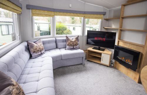 The Lake House - Quiet, Dog Friendly, By the Lake, Free Parking - Photo 20