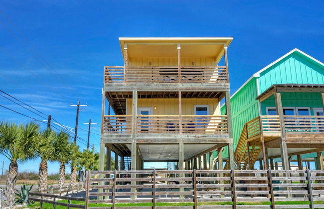 6bdr, Balcony w/ Bay View, Shared Pool + Boat Dock Keeper Red by Avantstay - Foto 4