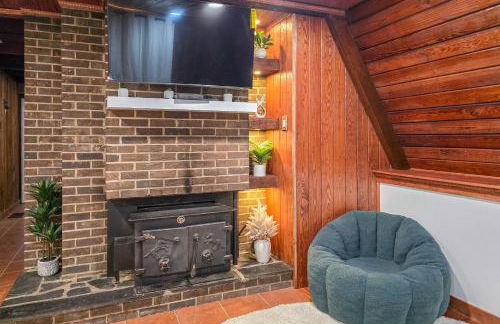 Hot Tub, Fire Pit and Patio A-Frame Stafford Cabin - Foto 6