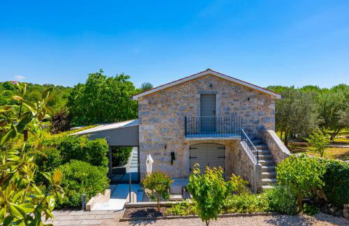 Luxury Jerini Barn - Photo 13