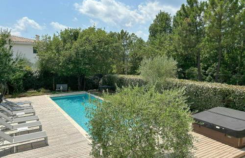 Modern Provençal Villa At The Forest's Edge - Foto 18