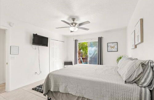 The Look-Out Private Rooftop 5 Minutes to the Beach & DownTown - Foto 36