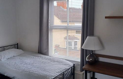 Rugby town centre house close to train station, rugby school and benn hall - Foto 26