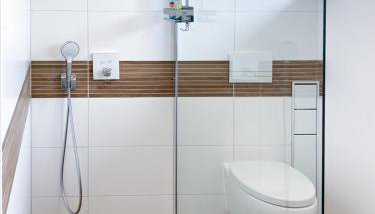 170qm Apartment in Natur für Familien mit Parken, 2 Balkone, und Küche - Foto 4, Shower