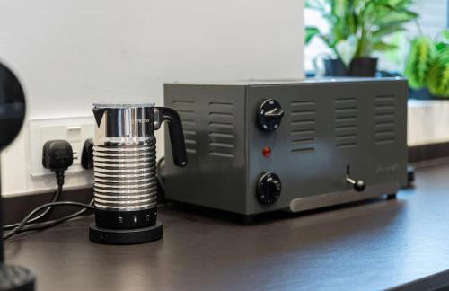 The Bowie is a David Bowie themed Smart House - Foto 17