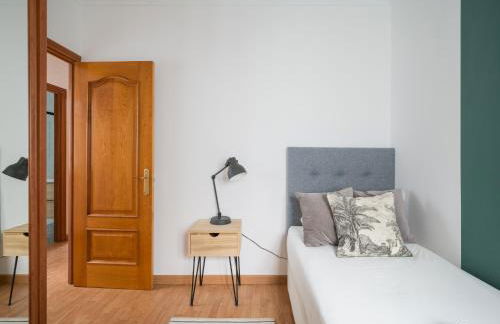 Moderno piso de 3 habitaciones cerca de Triana - Foto 15