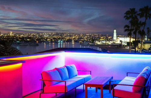 Luxury Ocean-View Rooftop | Steps to Beach | A/C - Photo 2