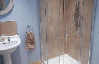 A Stylish Country Retreat! - Photo 3