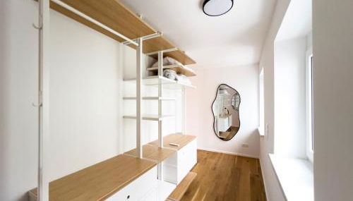 Exklusives City-Apartment Augsburg I Stilvoll & modern - Foto 3, furniture, wardrobe