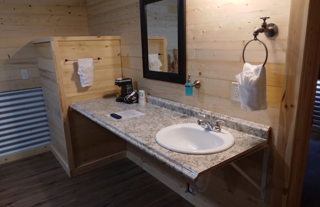 Glacier Acres Guest Ranch - Foto 9