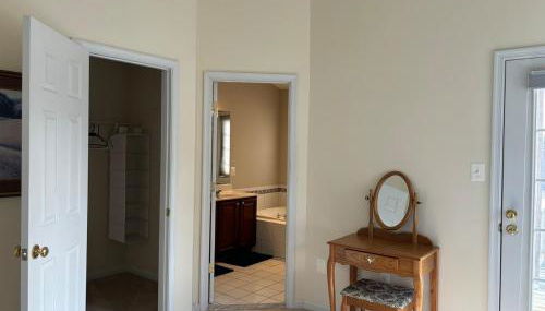 Sunny townhouse 3 bedroom, walk to shops - Foto 2