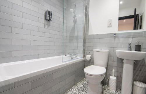 Former 16th Century Inn - In the heart of Macclesfield, gateway to the Peaks - Photo 16