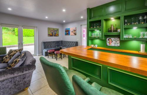 Lilys Pink House - Photo 65