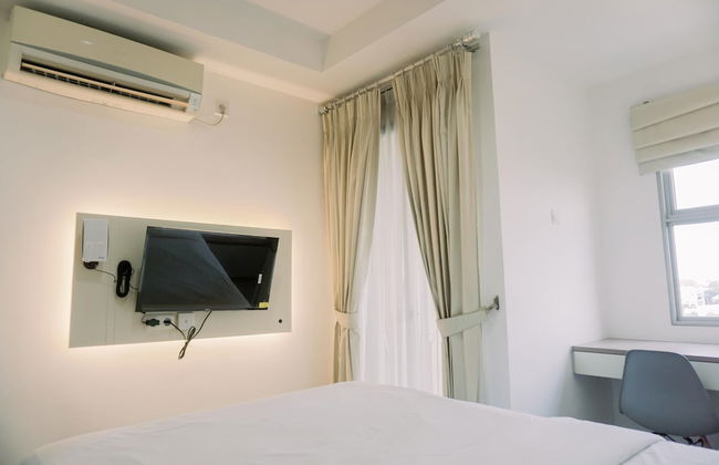 Homey And Cozy Stay Studio Belmont Residence Puri Apartement - Foto 4