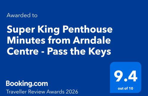 Super King Penthouse Minutes from Arndale Centre - Pass the Keys - Foto 5