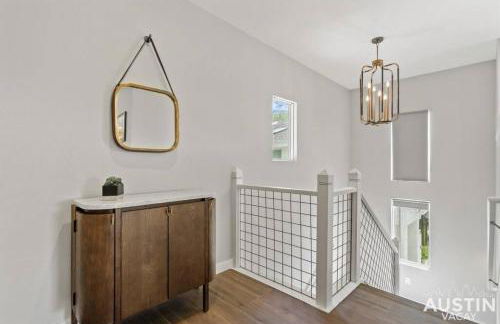 Enjoy DT Newly Renovated & Patio and Free Swim Club by Austin Vacay - Foto 16