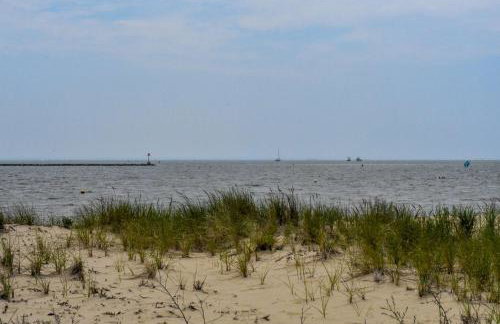 Across from Mayo Beach walk to downtown - Foto 21