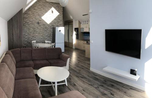 Amber Cliff - Foto 8