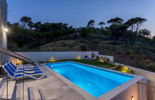 Luxury villa with a swimming pool Tugare, Omis - 20067 - Foto 31