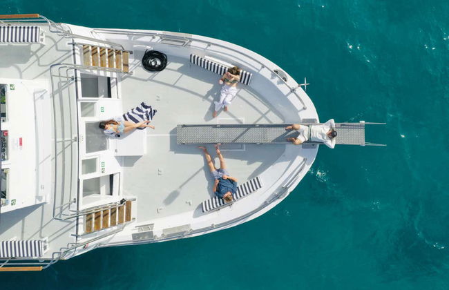 Passeio de barco ao entardecer pela baía de Palma - Foto 2