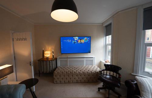 HARU RESIDENCE, Close to Tower Bridge, 6 bed House can sleep up to 16 peo - Foto 6