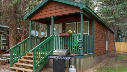 The Shooting Star Cabin #11 at Blue Spruce RV Park & Cabins - Foto 2