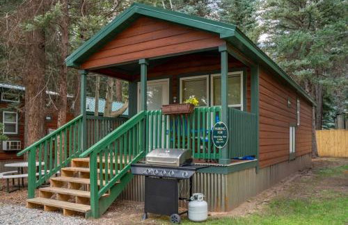 The Shooting Star Cabin #11 at Blue Spruce RV Park & Cabins - Foto 2