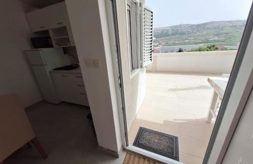 Sunny Bi-Pi Apartment - Photo 43