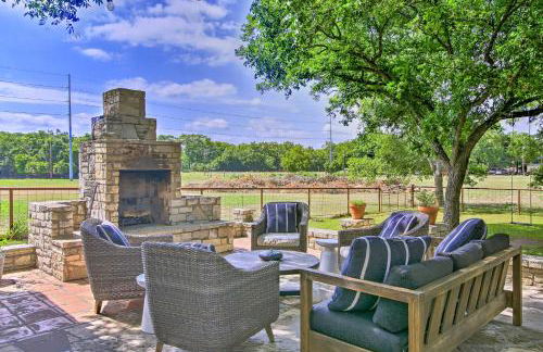 Beautiful Hill Country Cottage - Walk to Downtown! - Foto 1