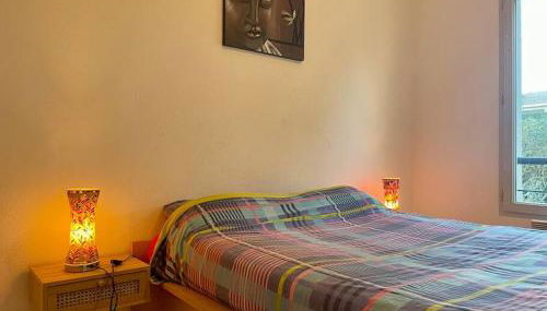 L'appartement Michelet - Parking privé et gratuit - 2km Cité Médiévale - Foto 4