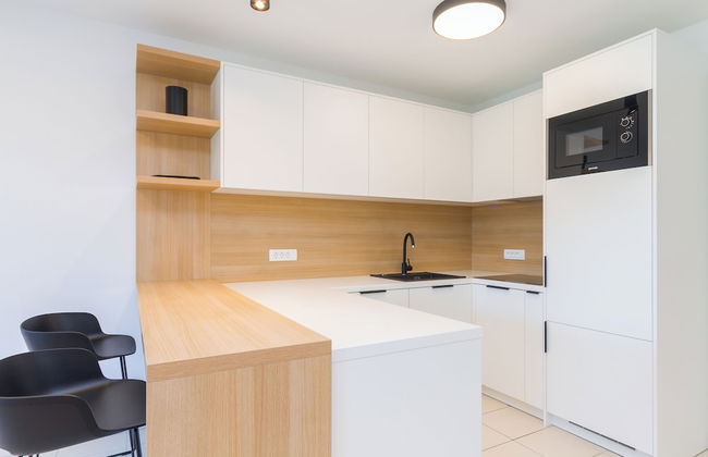 Premium Sea Side Marina Apartment 310 - Photo 10