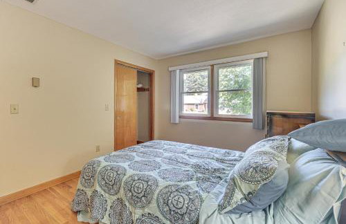 Watertown Home with Yard 1 Mi to Echo Lake Park! - Foto 15