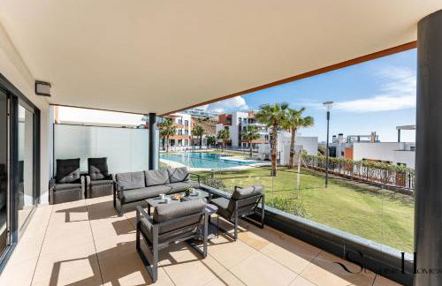 Luxury Beach Escape with Pools, Gym & Sauna - Foto 17