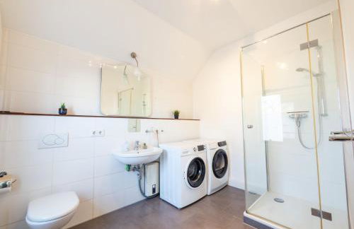 Grosse-Monteurwohnung-in-Villa-4-Zimmer-8-Personen-WLAN-TV-Kueche-Ahrensburg-Naehe-Hamburg-AGRP1202 - Photo 15