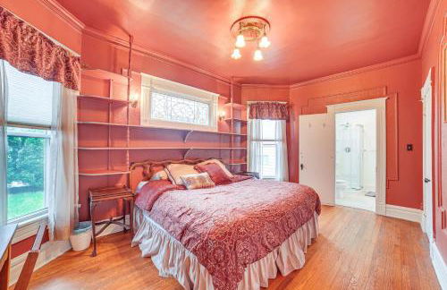 Charming Champaign Victorian with Deck! - Foto 12