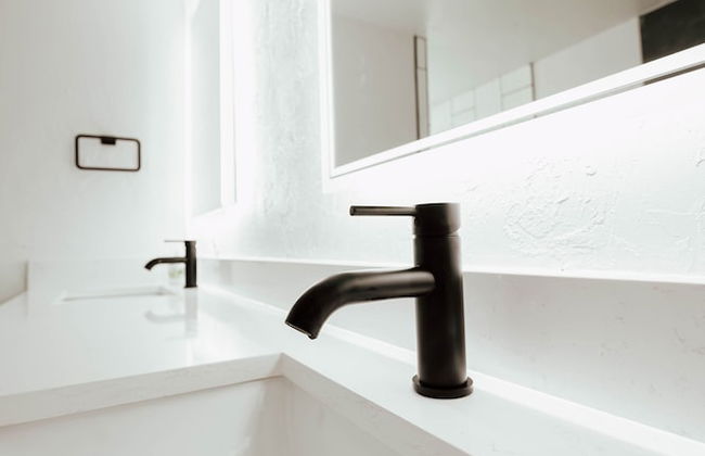 Cozy 6BR Home Near Plaza Dist -sleeps 15 - Photo 51